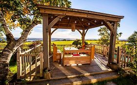 Bed And Breakfast Panorama